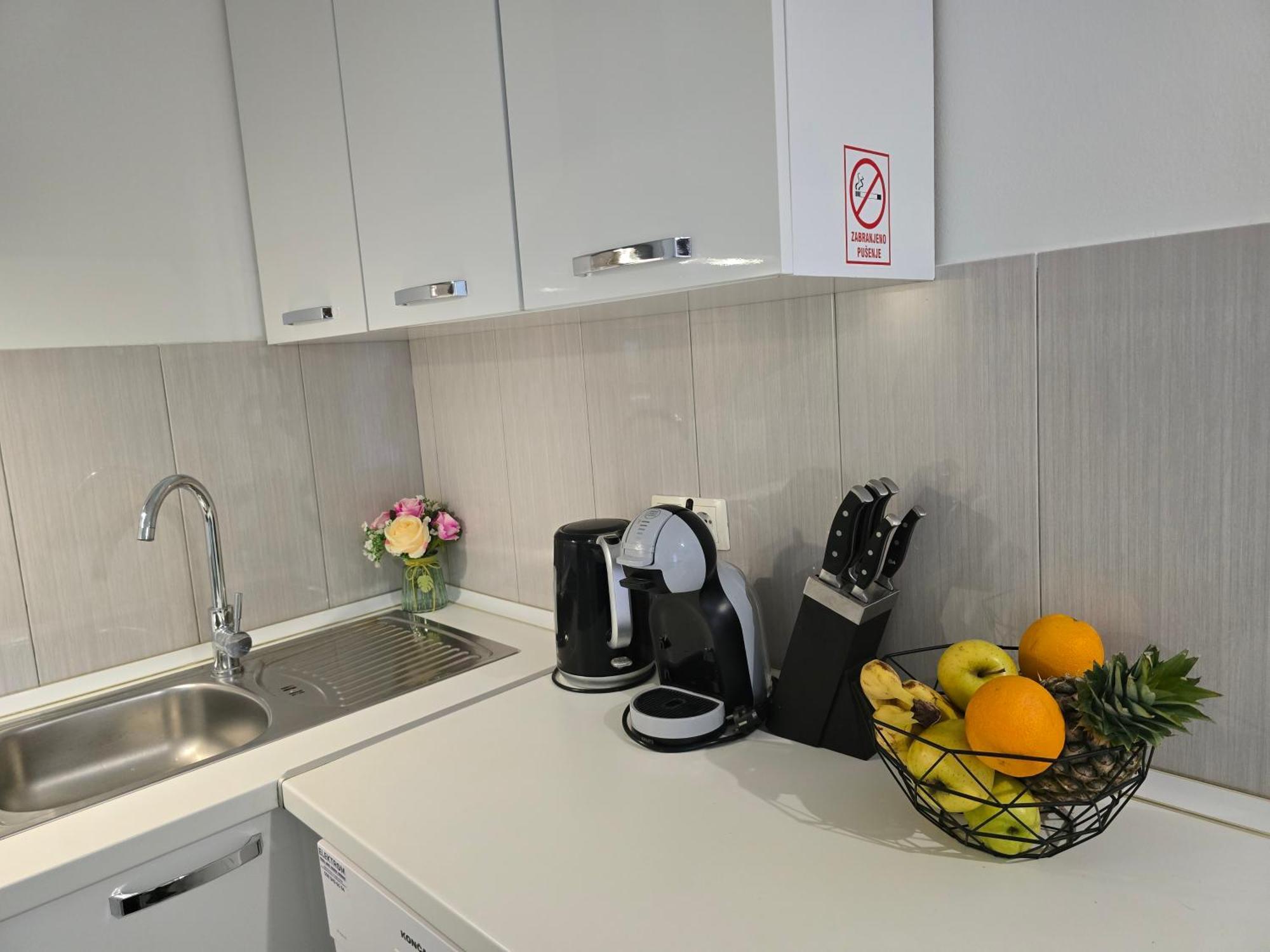 Apartment Blanca With Jacuzzi,Terase And Private Parking Kastela Ngoại thất bức ảnh